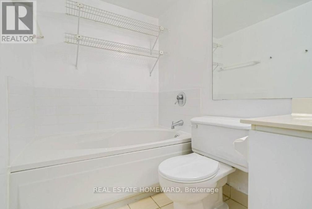 1413 - 711 BAY STREET Image 7