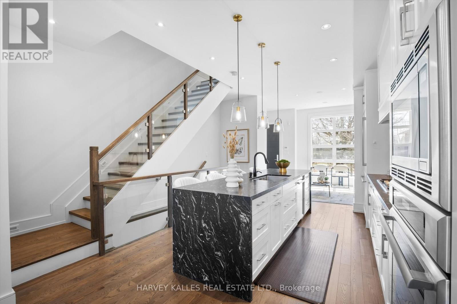 74 WOBURN AVENUE Image 11