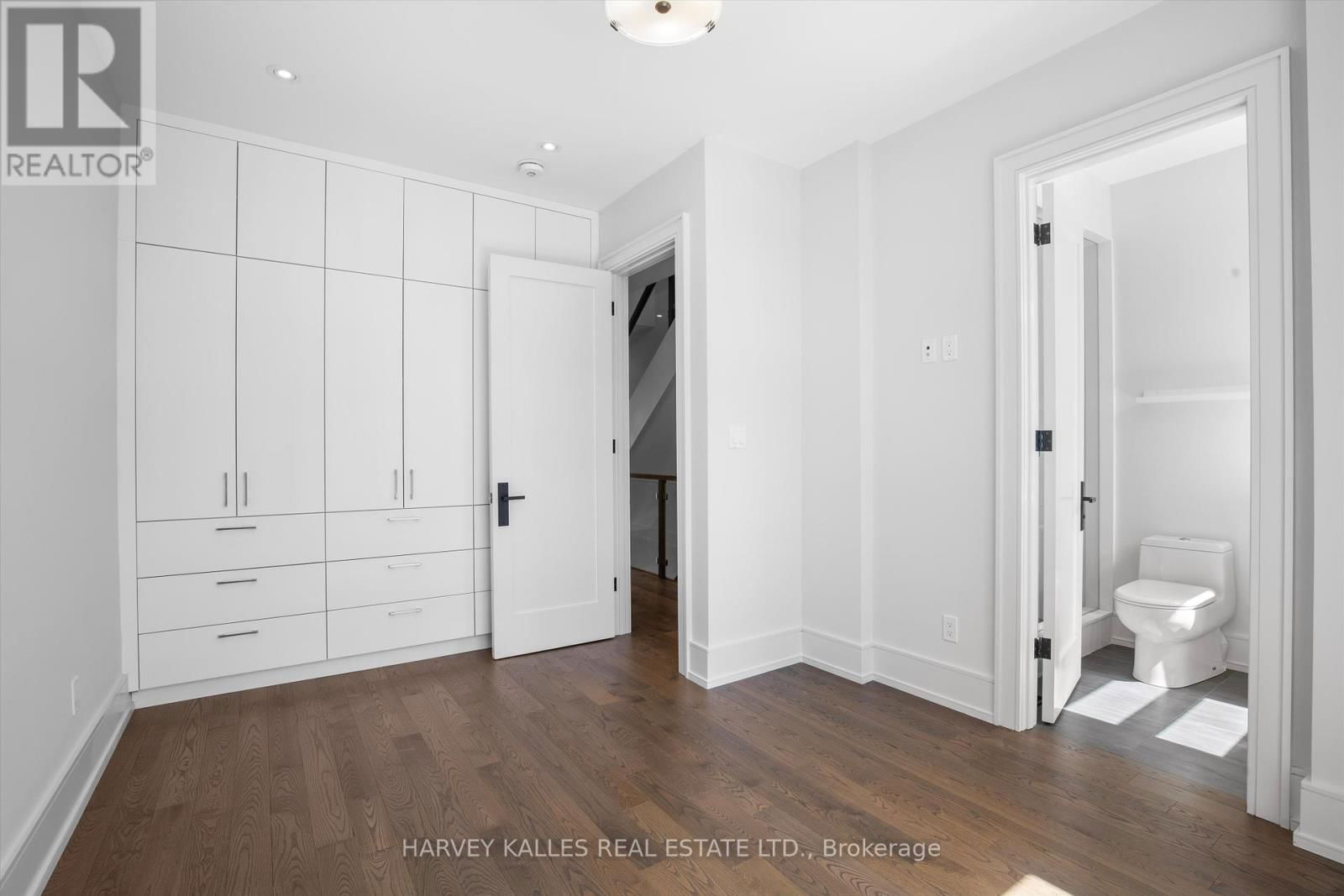 74 WOBURN AVENUE Image 27