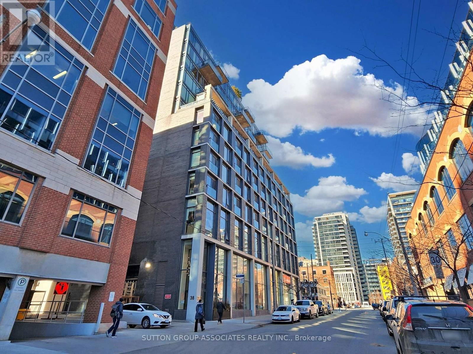 811 - 138 PRINCESS STREET Image 2