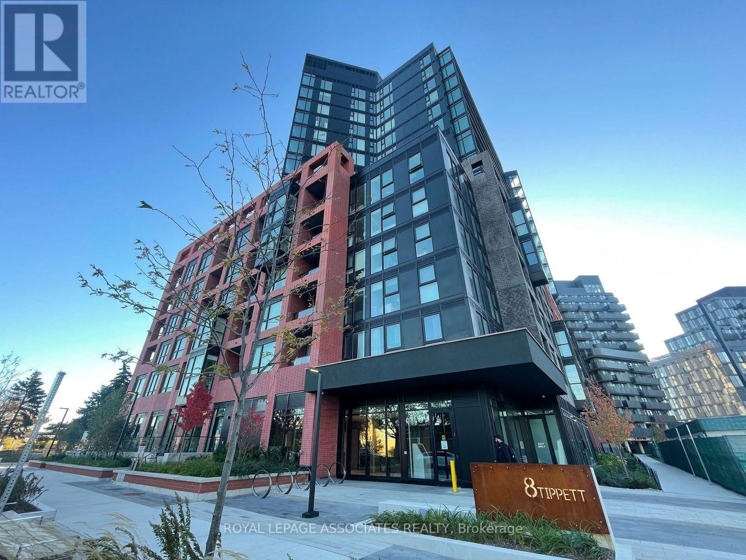 505 - 8 TIPPETT ROAD Image 1