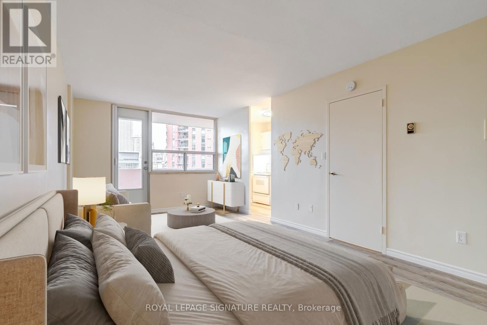 1011 - 40 HOMEWOOD AVENUE Image 3