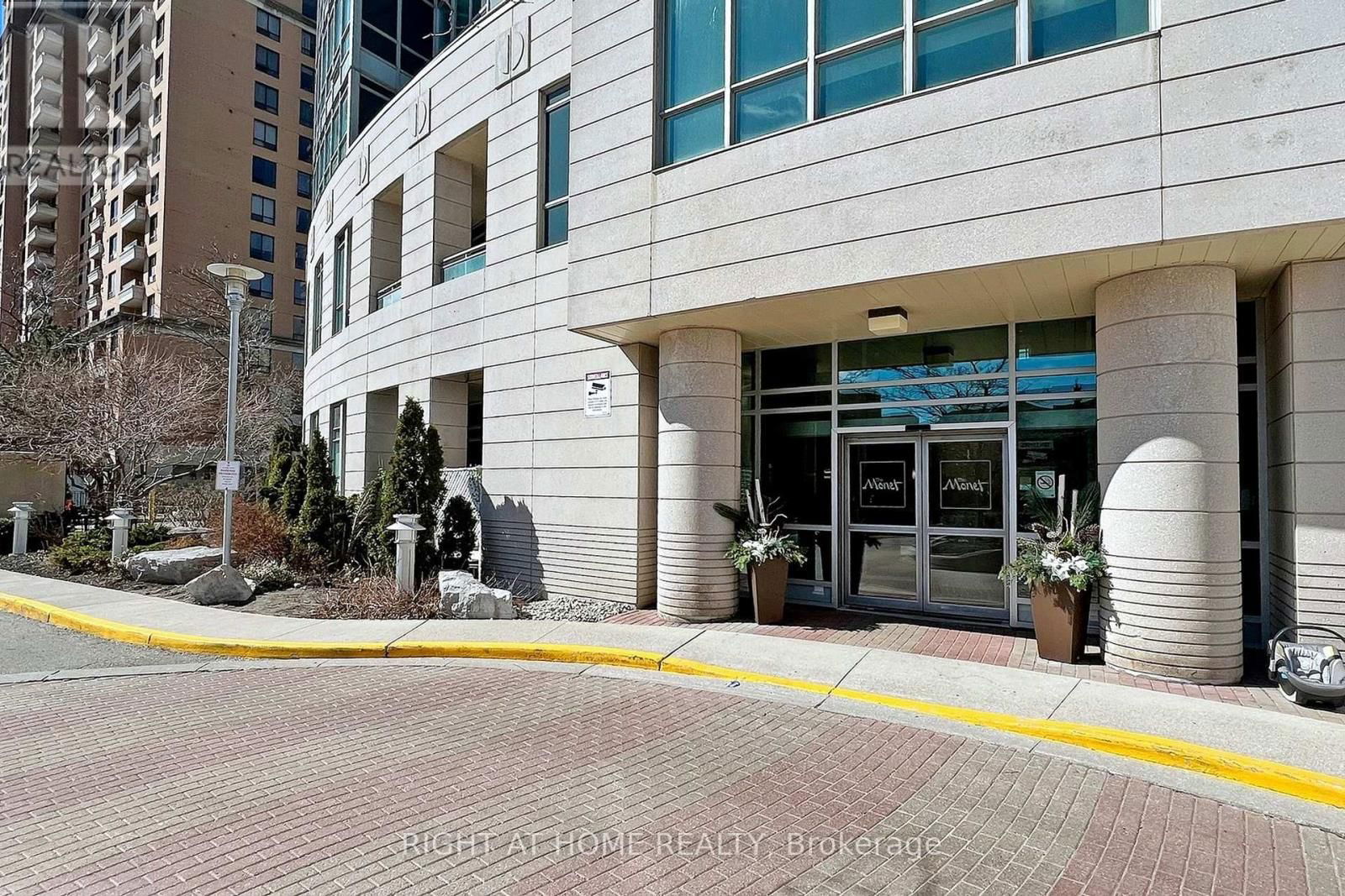 1612 - 60 BYNG AVENUE Image 2