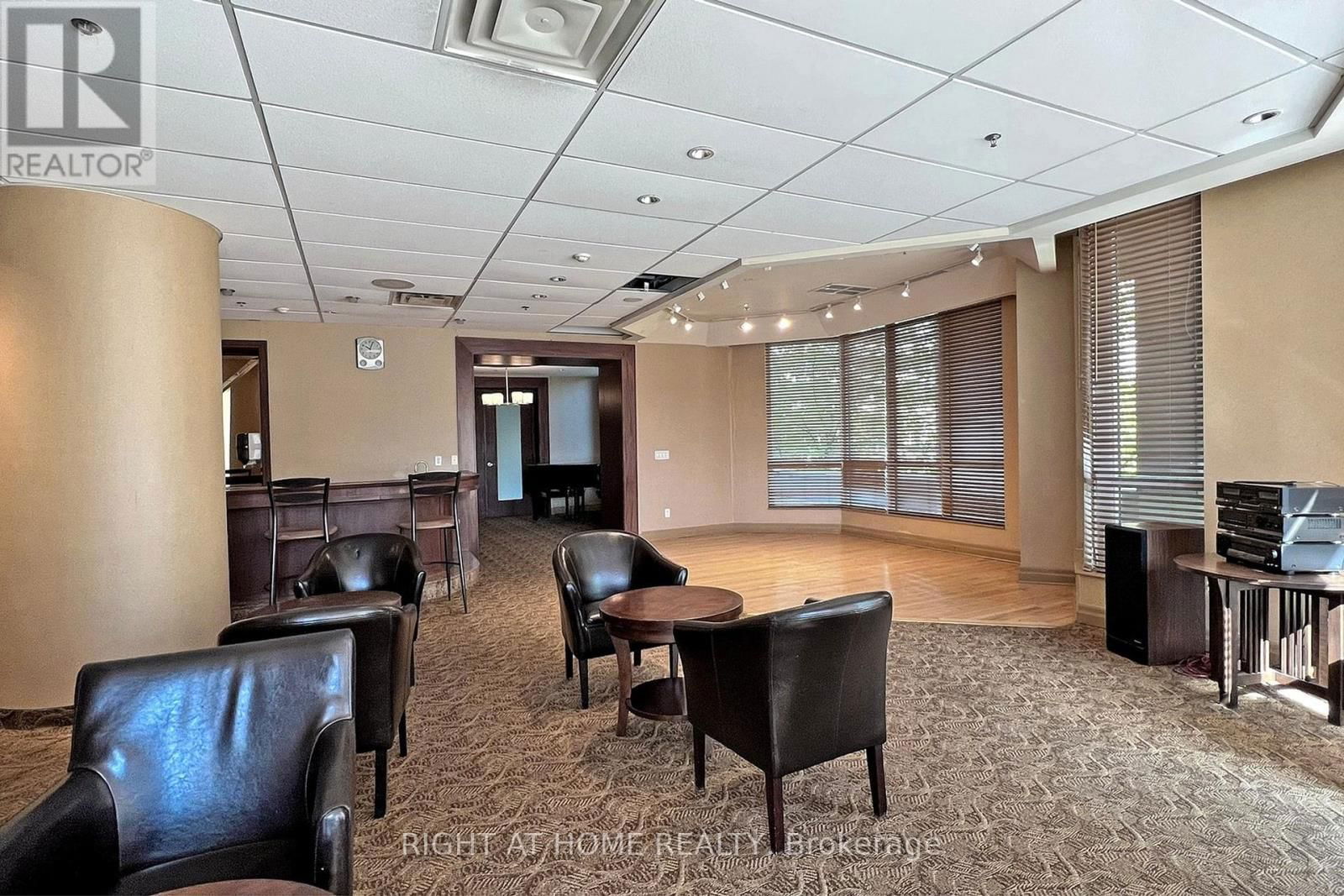 1612 - 60 BYNG AVENUE Image 25