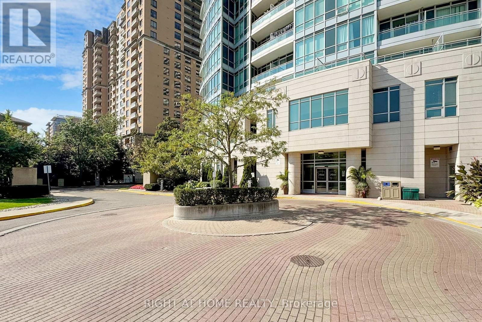 1612 - 60 BYNG AVENUE Image 35
