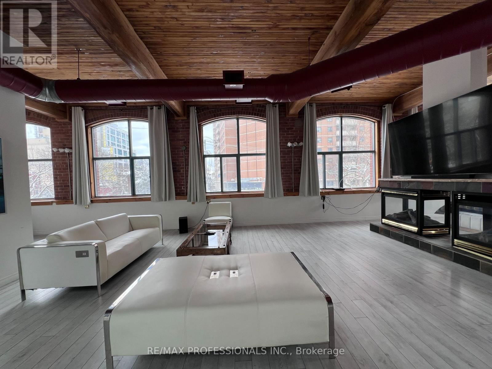 3 - 290 SHUTER STREET Image 22