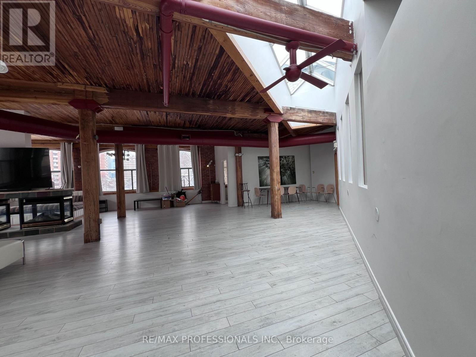 3 - 290 SHUTER STREET Image 26