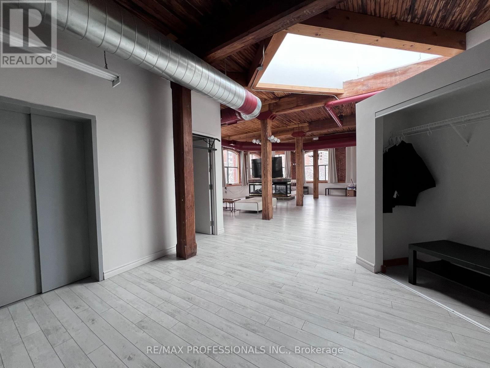 3 - 290 SHUTER STREET Image 28