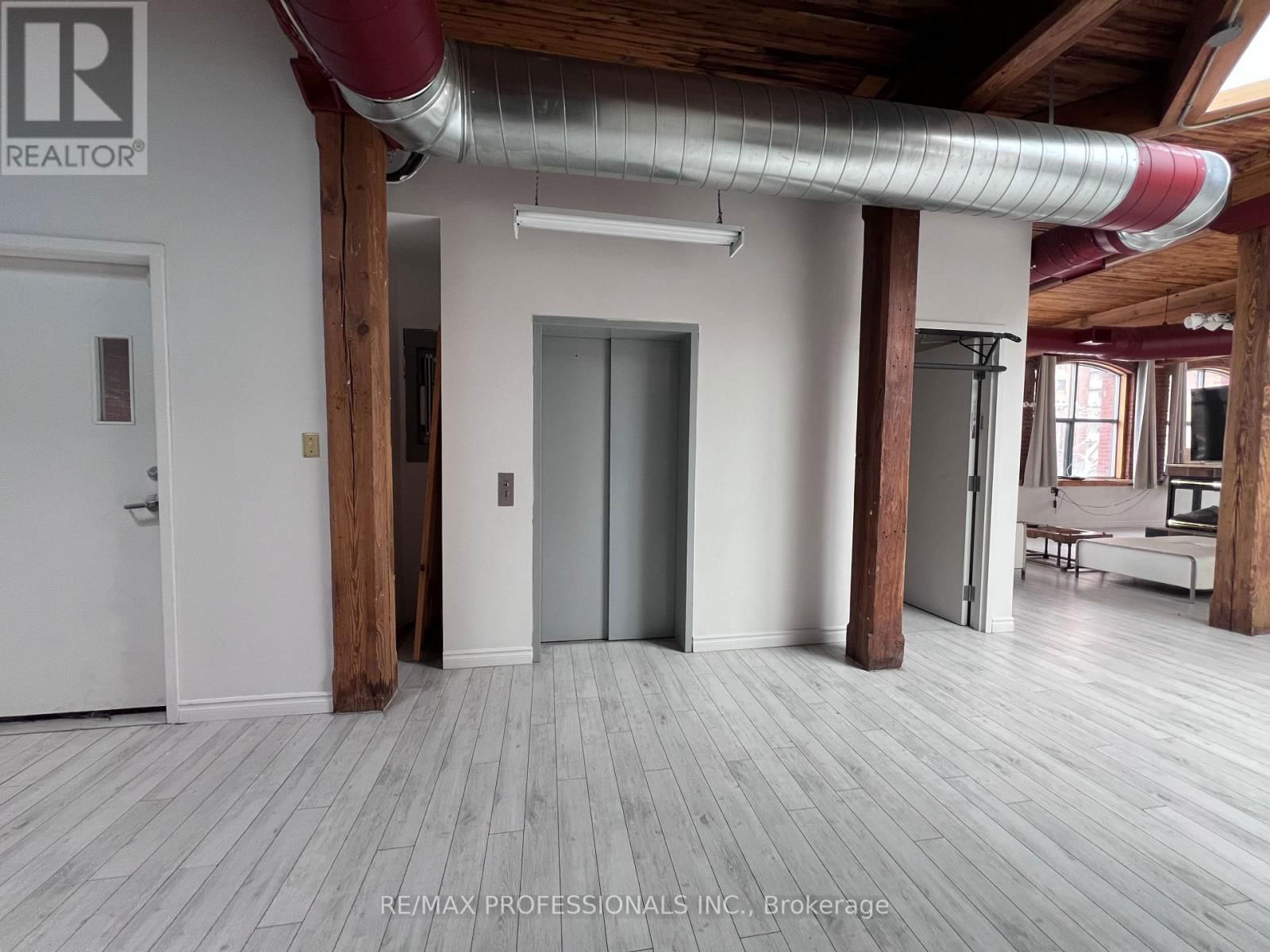 3 - 290 SHUTER STREET Image 29