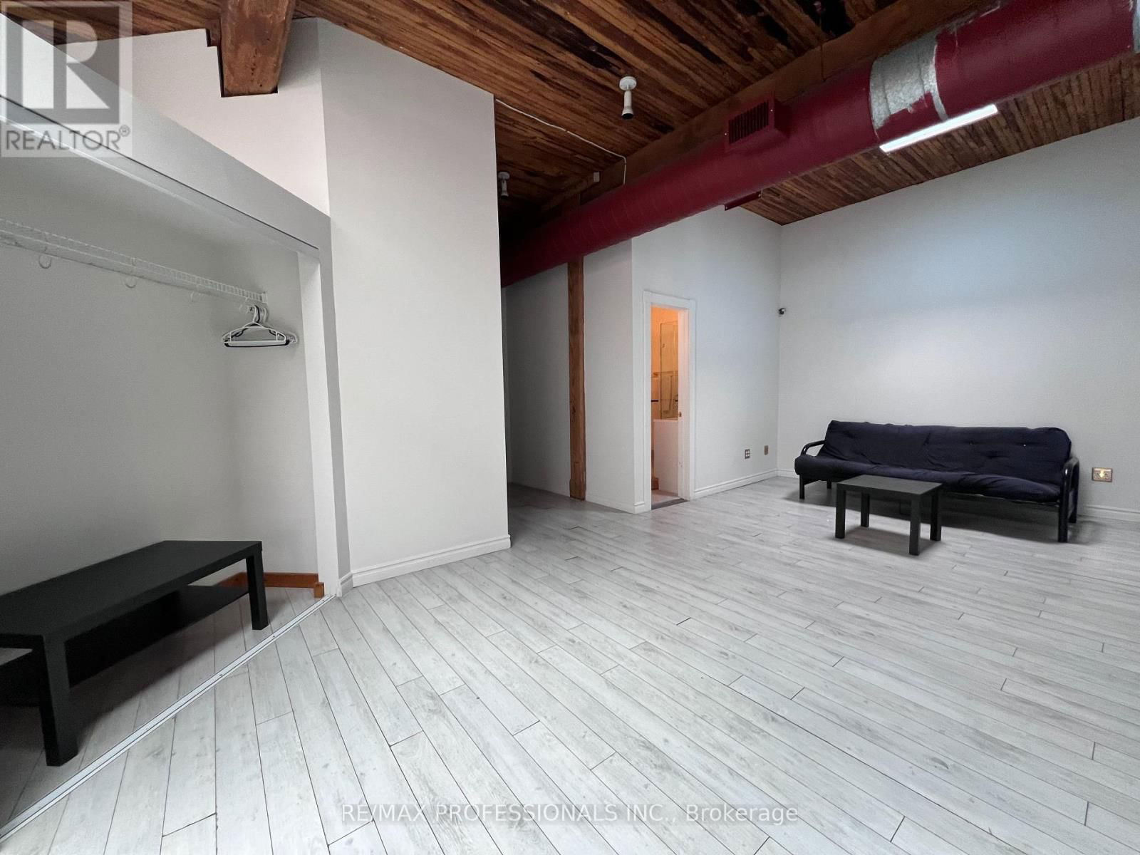 3 - 290 SHUTER STREET Image 33