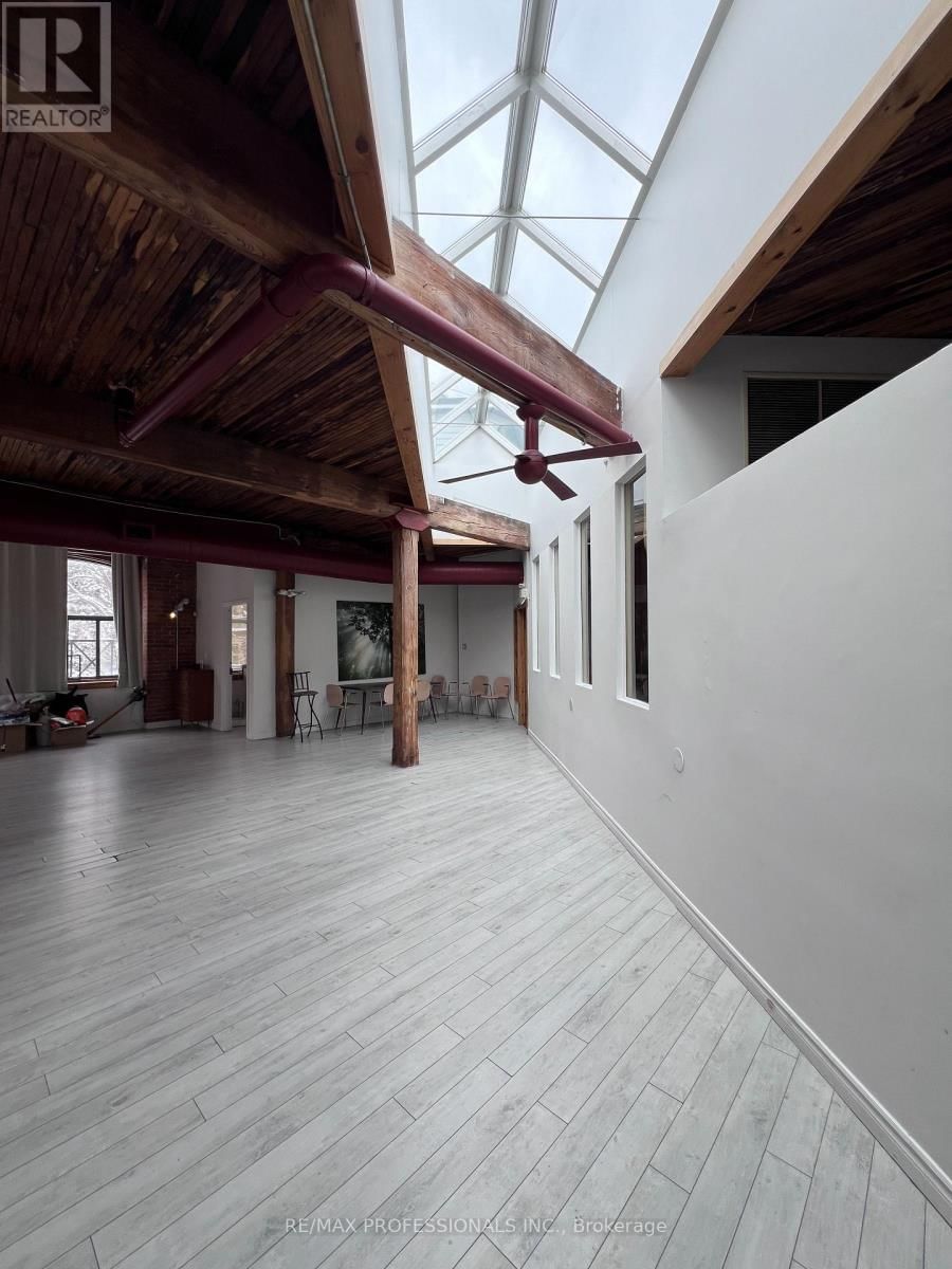 3 - 290 SHUTER STREET Image 38