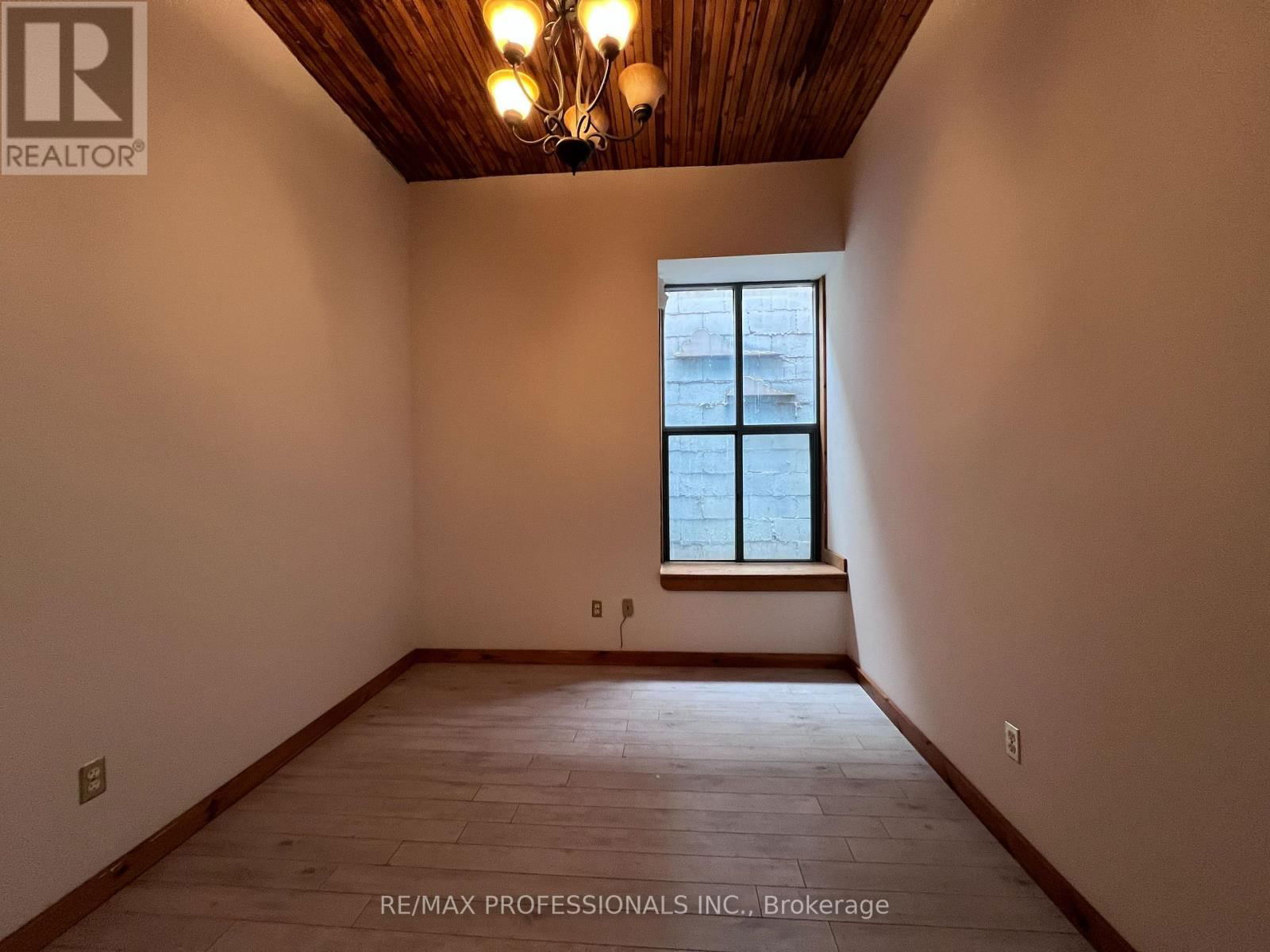 3 - 290 SHUTER STREET Image 42