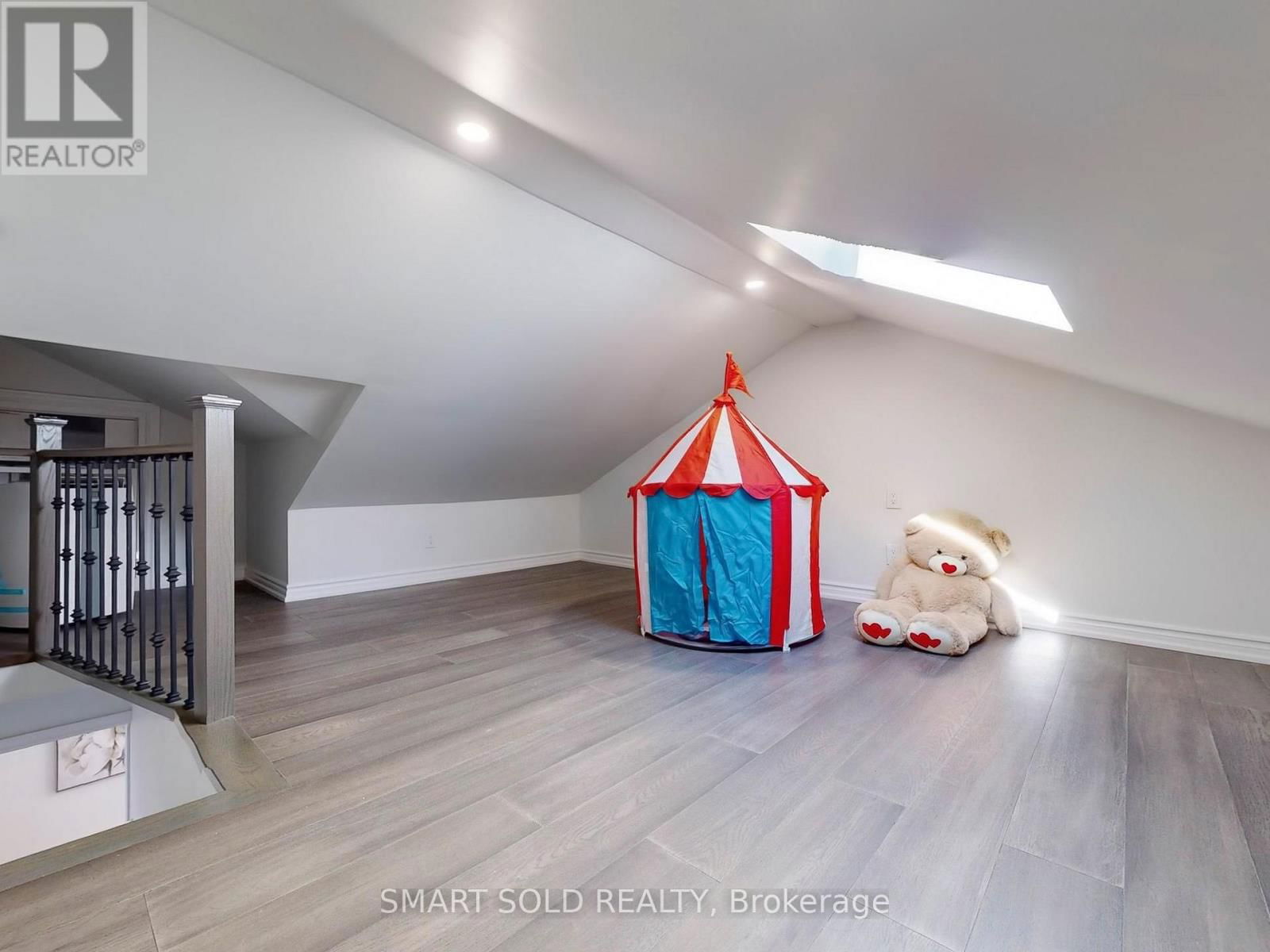 5 KHEDIVE AVENUE Image 12