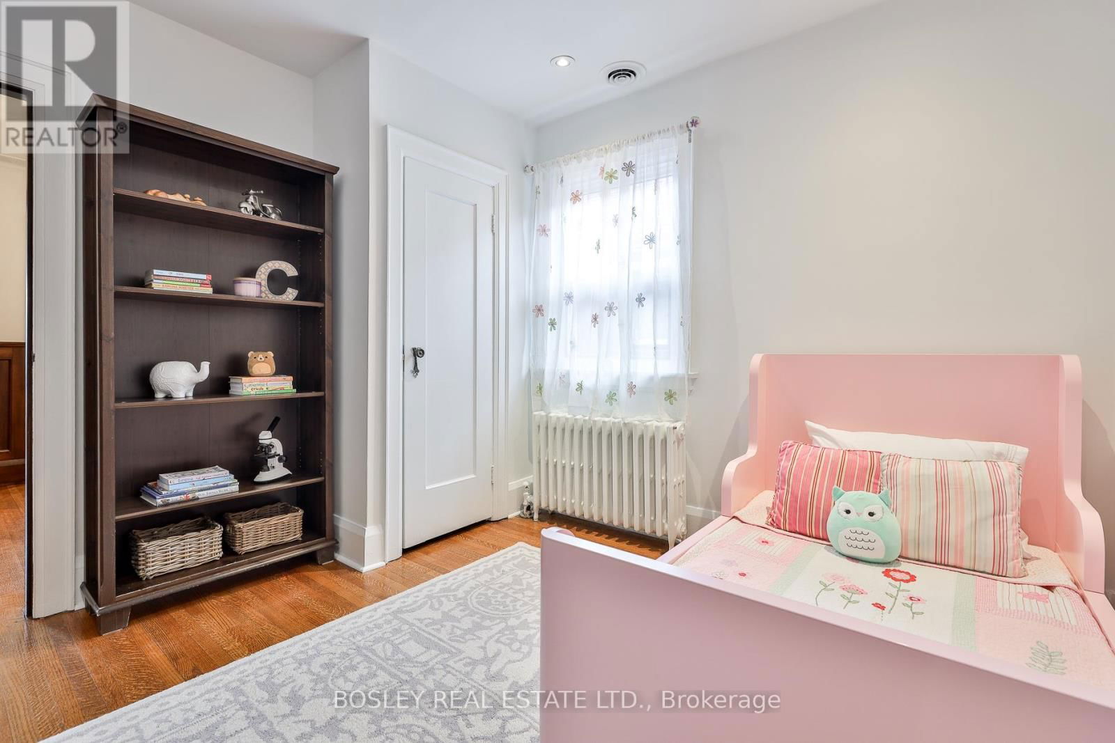 102 COLLEGE VIEW AVENUE Image 29