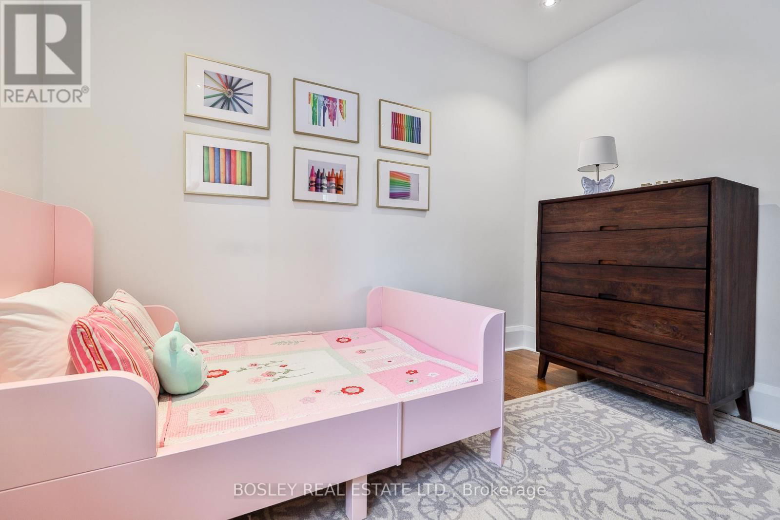 102 COLLEGE VIEW AVENUE Image 30