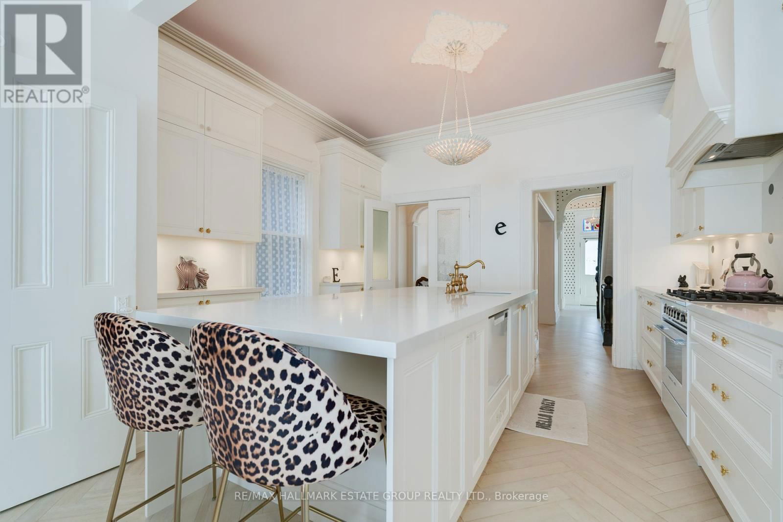 99 GLADSTONE AVENUE Image 14