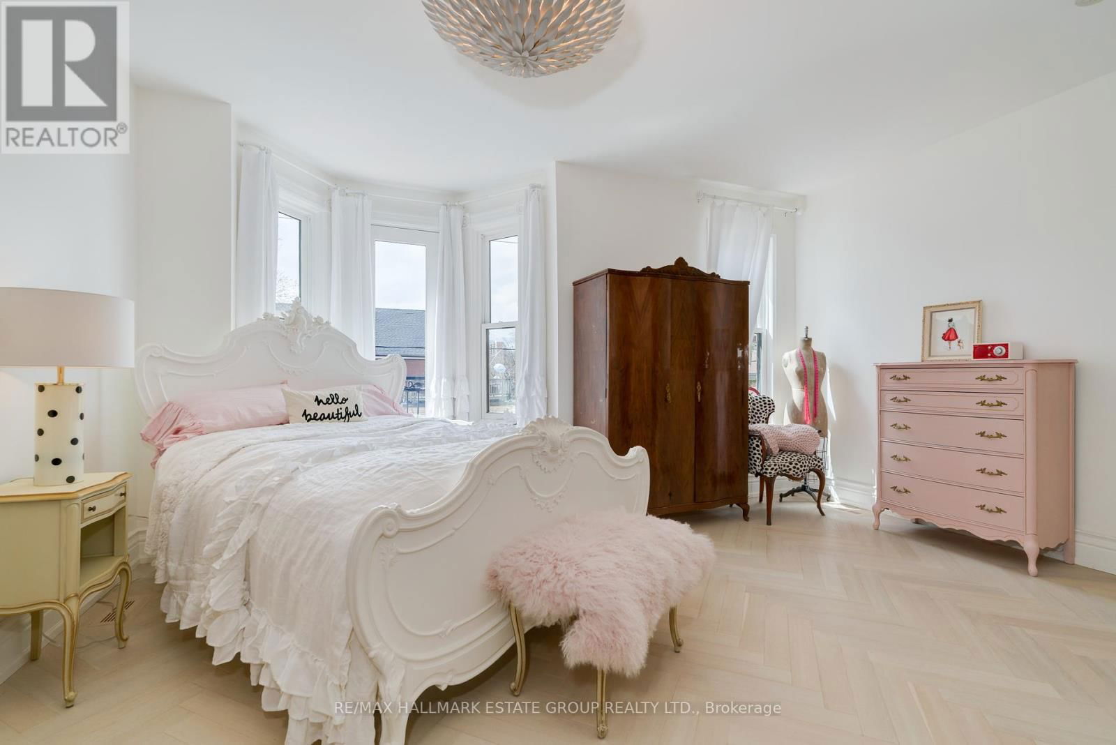 99 GLADSTONE AVENUE Image 21