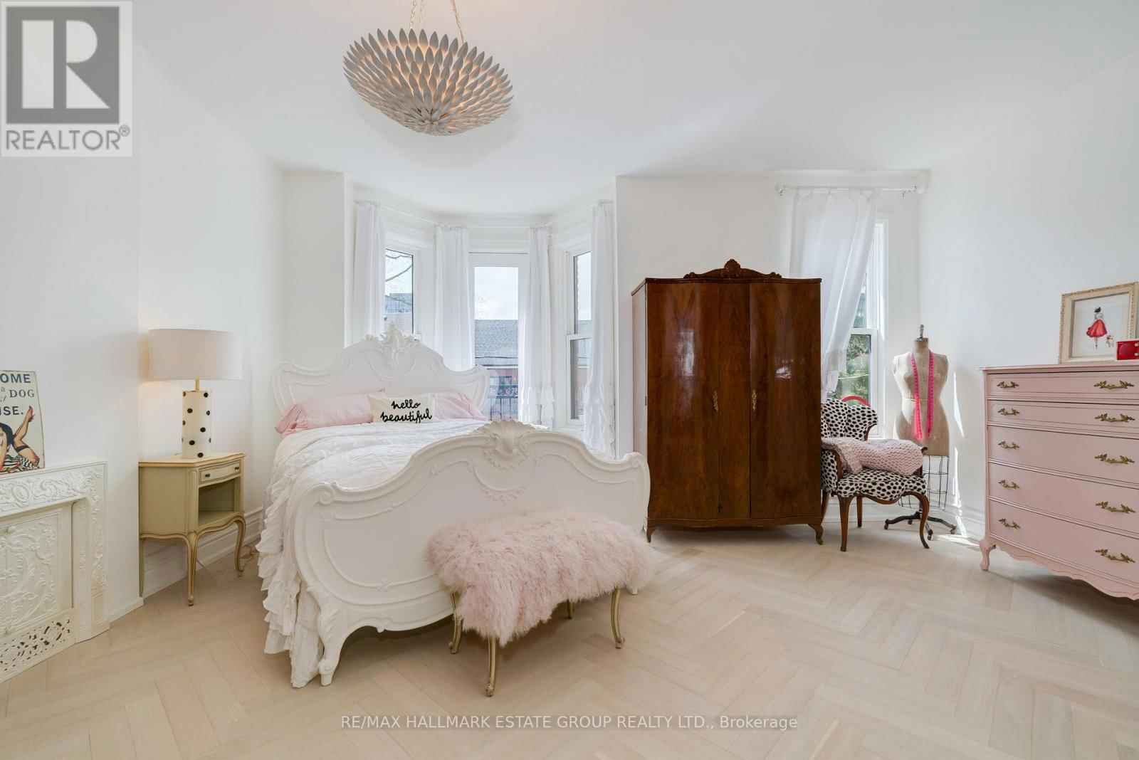99 GLADSTONE AVENUE Image 22