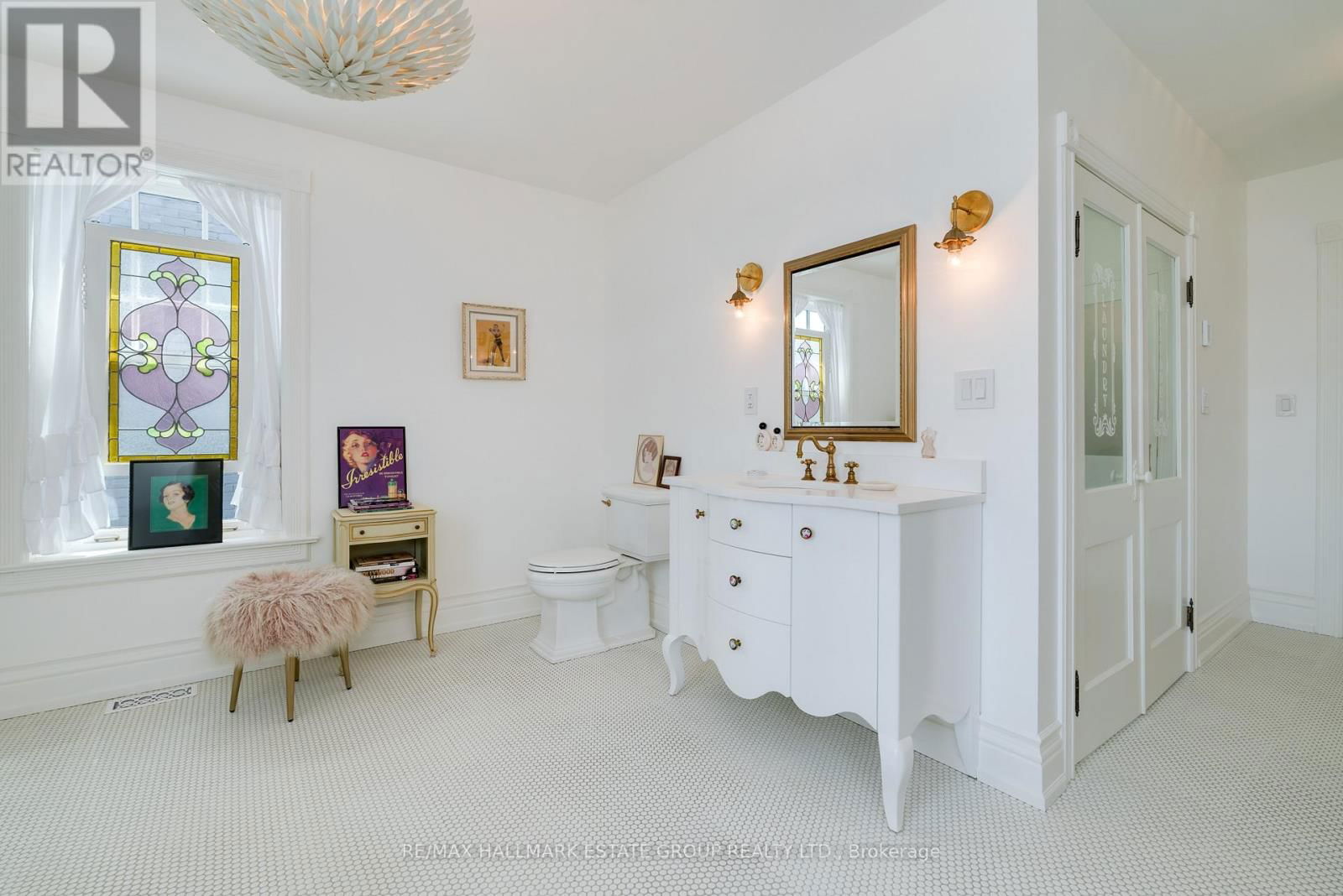 99 GLADSTONE AVENUE Image 28