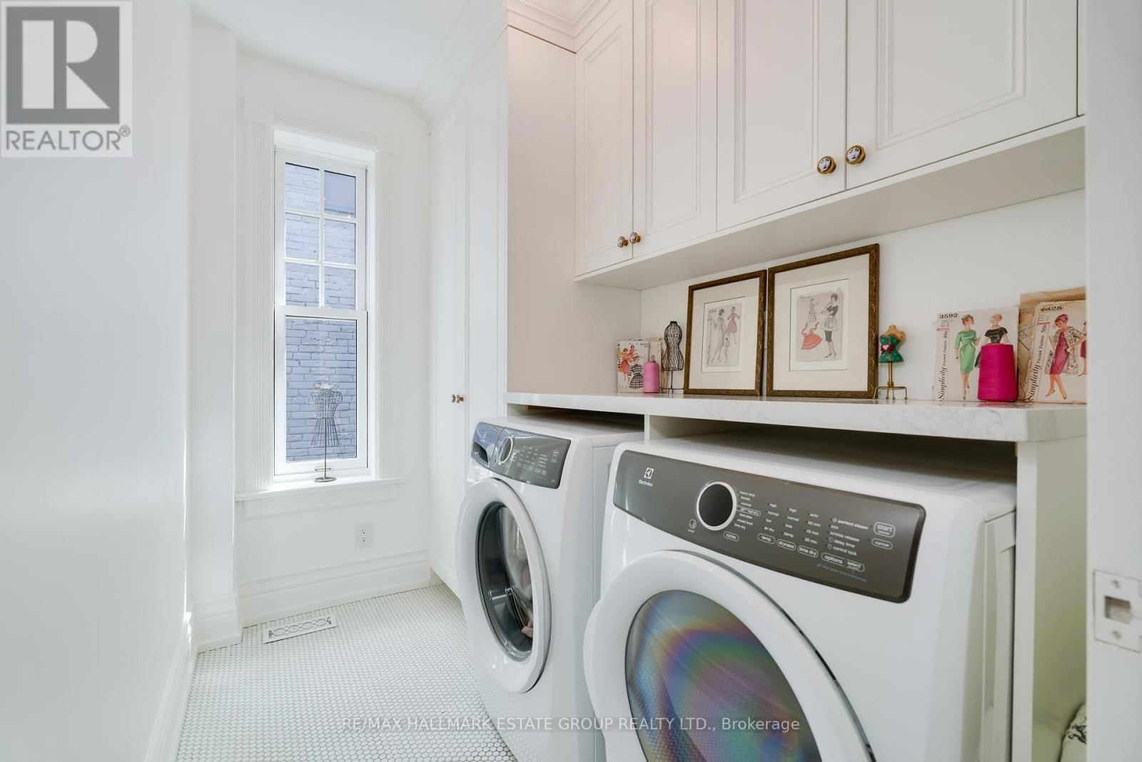 99 GLADSTONE AVENUE Image 31