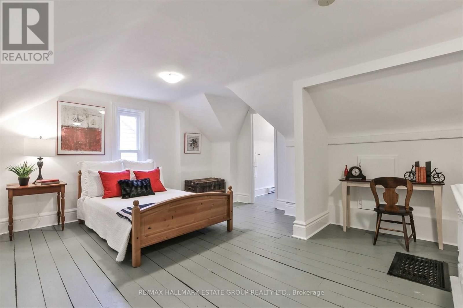 99 GLADSTONE AVENUE Image 36