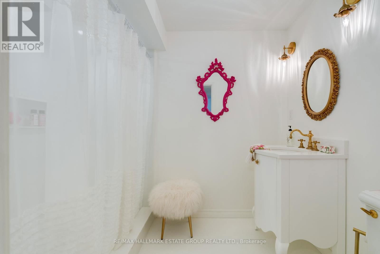 99 GLADSTONE AVENUE Image 41