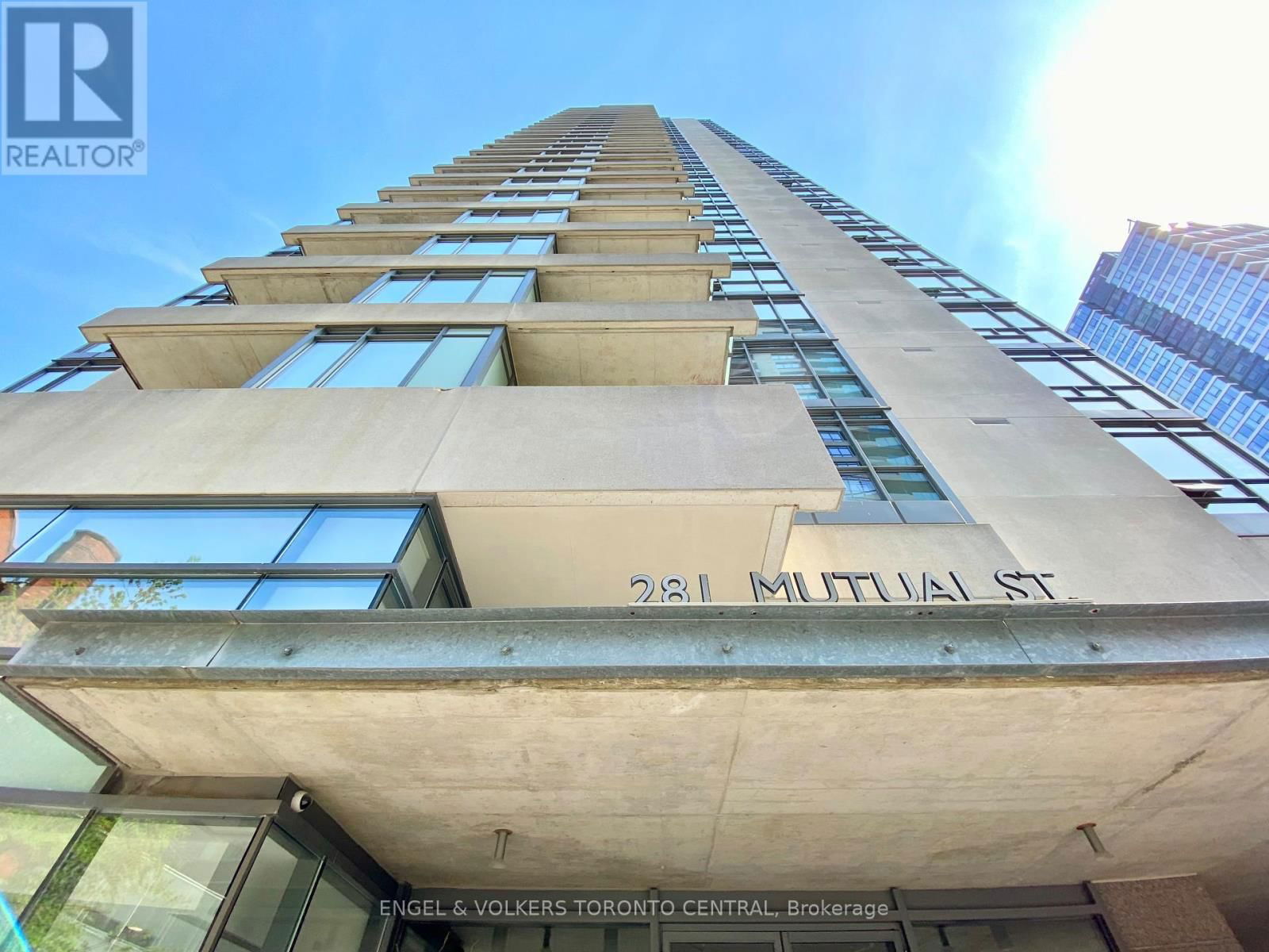2004 - 281 MUTUAL STREET Image 21