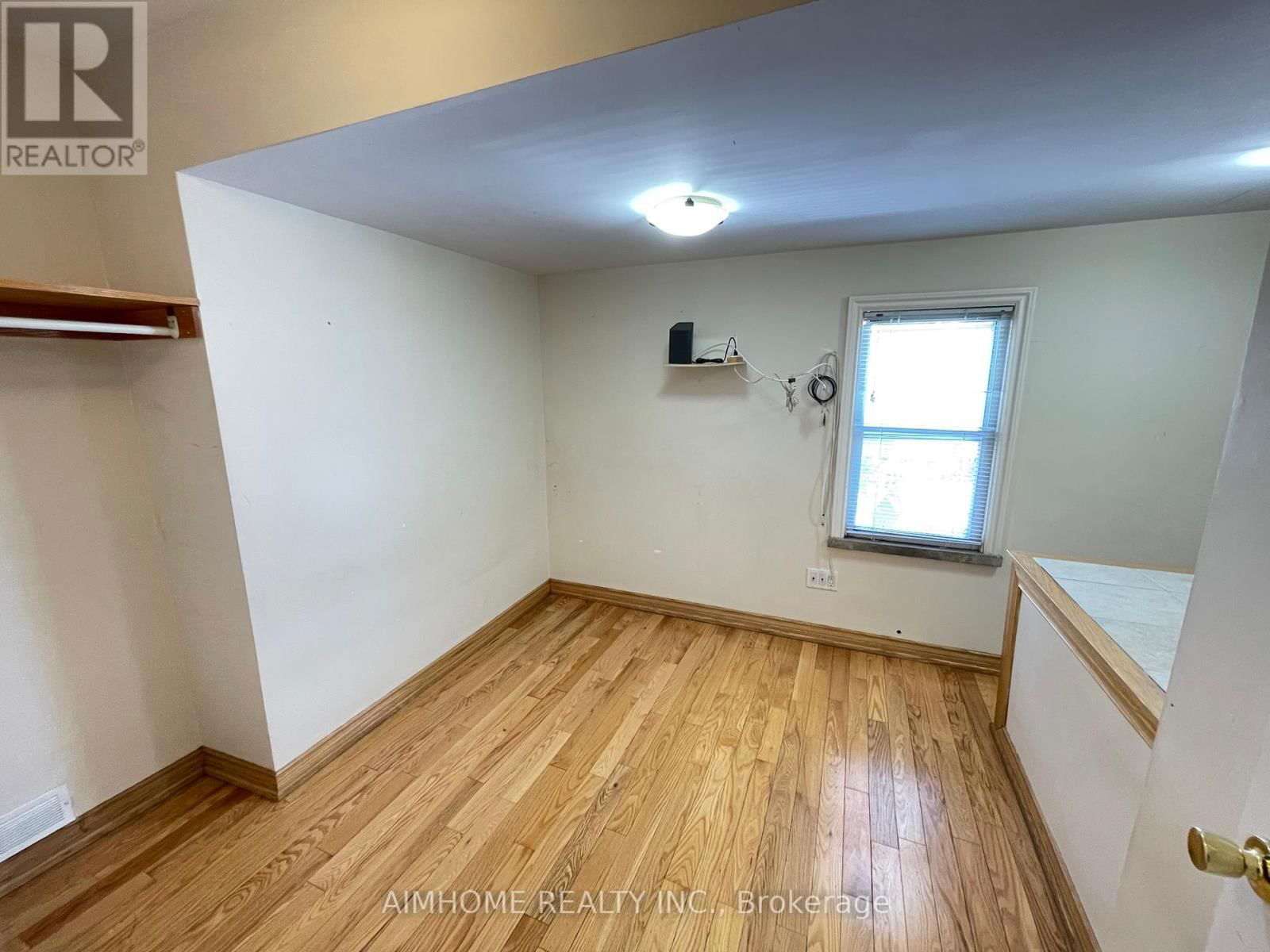 36 ALEXIS BOULEVARD Image 4