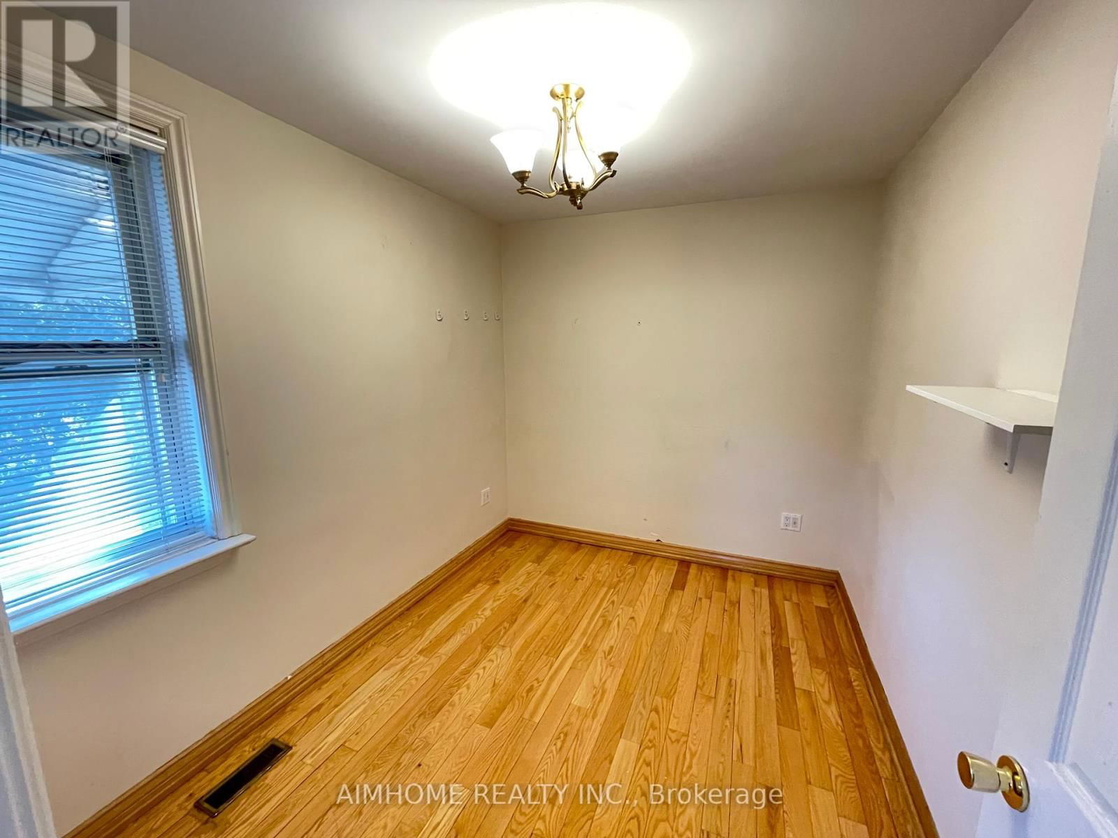 36 ALEXIS BOULEVARD Image 5