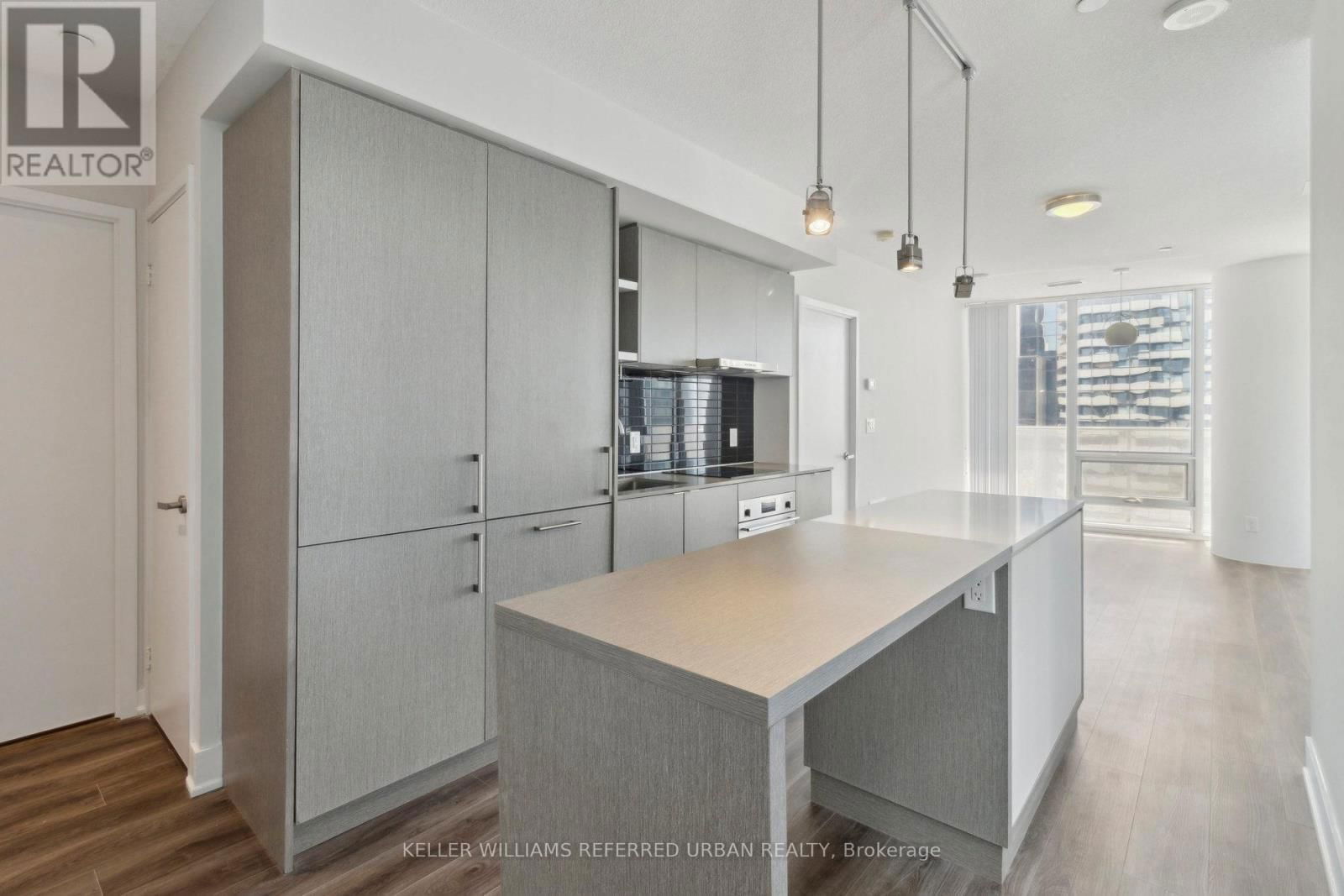 3910 - 100 HARBOUR STREET Image 11