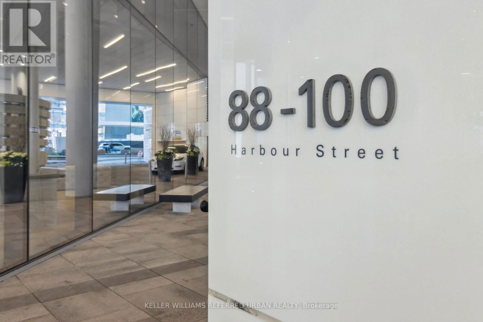 3910 - 100 HARBOUR STREET Image 2