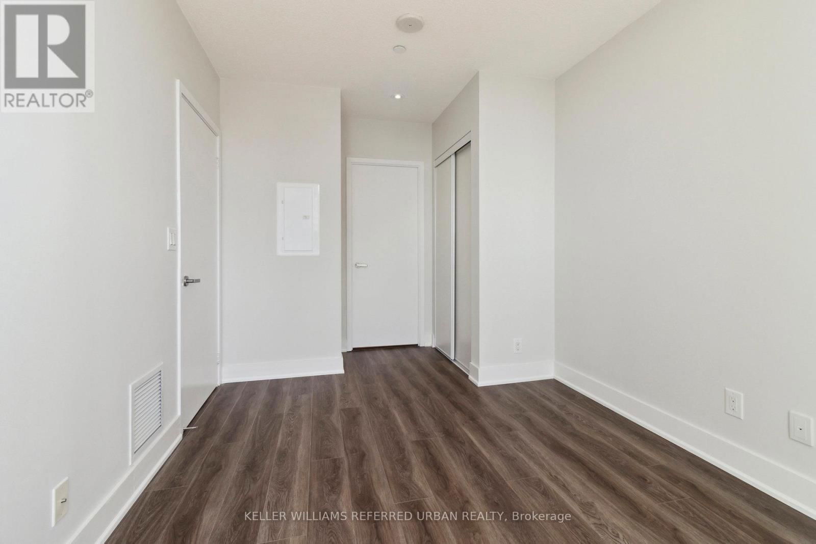 3910 - 100 HARBOUR STREET Image 23