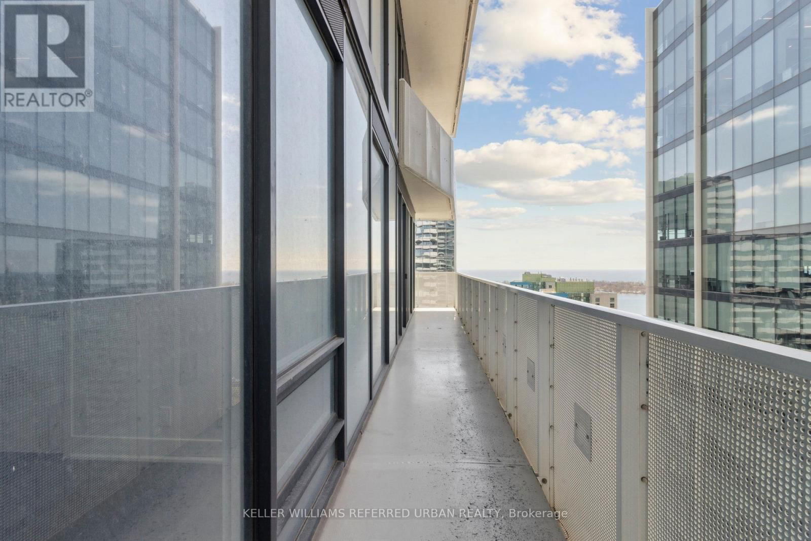 3910 - 100 HARBOUR STREET Image 26