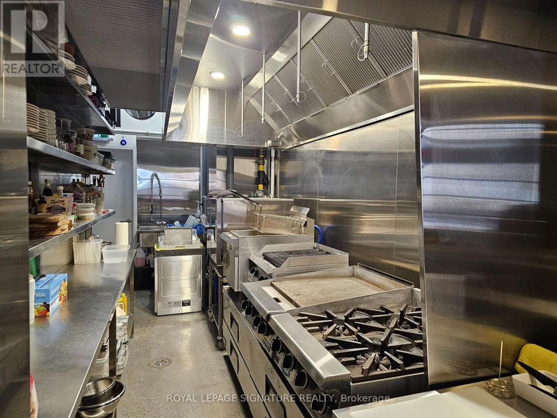Image #1 of Restaurant for Sale at Duncan, Toronto, Ontario