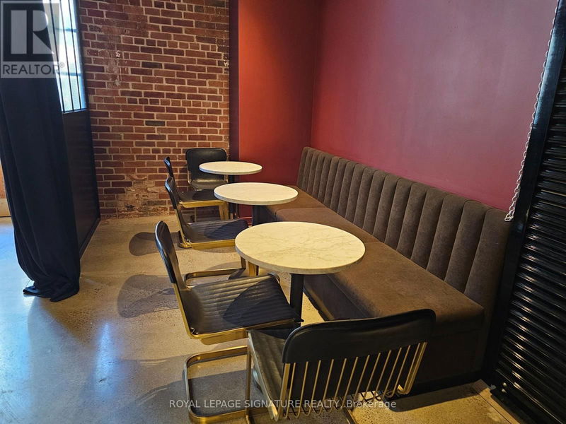 Image #1 of Restaurant for Sale at Duncan, Toronto, Ontario