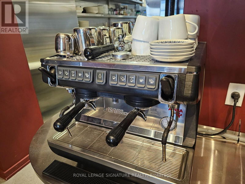 Image #1 of Restaurant for Sale at Duncan, Toronto, Ontario