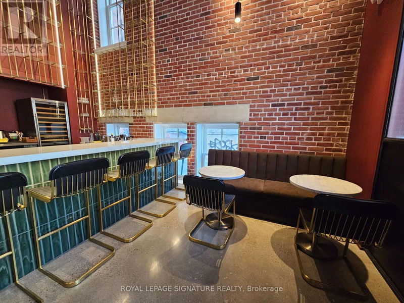 Image #1 of Restaurant for Sale at Duncan, Toronto, Ontario