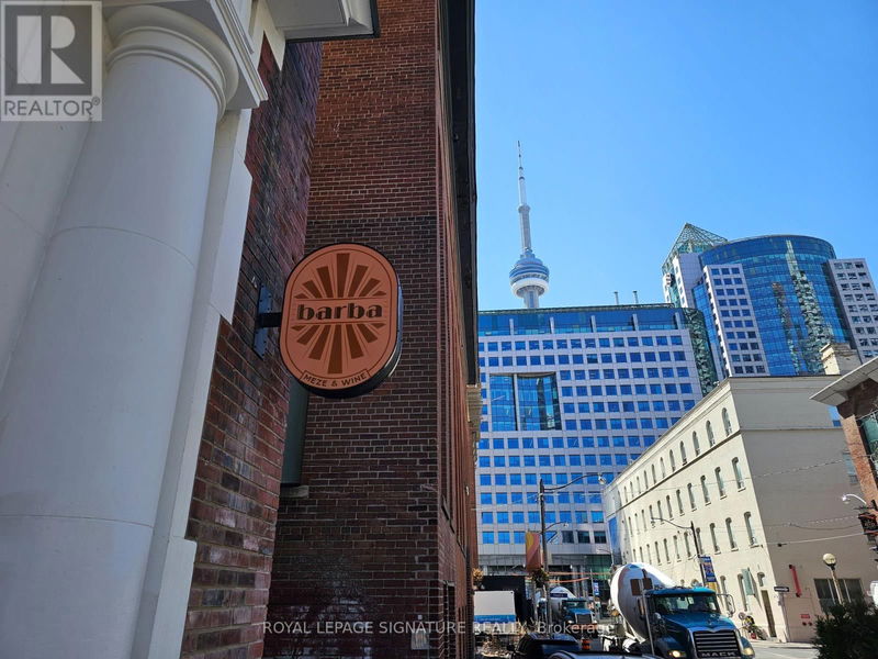 Image #1 of Restaurant for Sale at Duncan, Toronto, Ontario