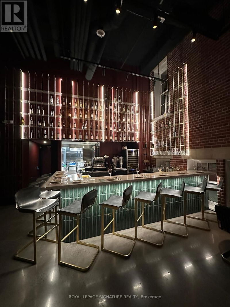Image #1 of Restaurant for Sale at Duncan, Toronto, Ontario