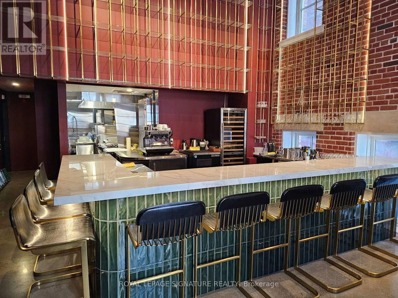 Image #1 of Restaurant for Sale at Duncan, Toronto, Ontario