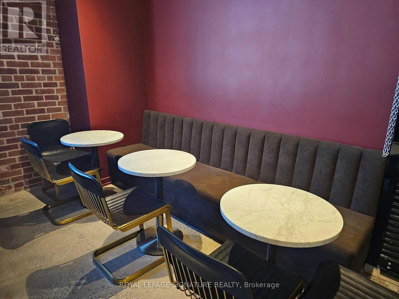 Image #1 of Restaurant for Sale at Duncan, Toronto, Ontario