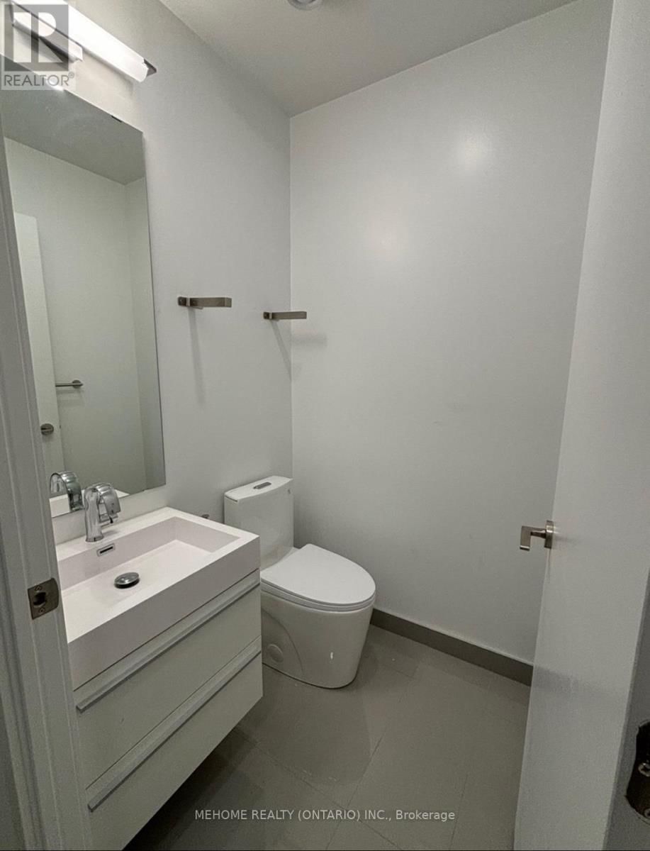 2101 - 39 ROEHAMPTON AVENUE Image 3