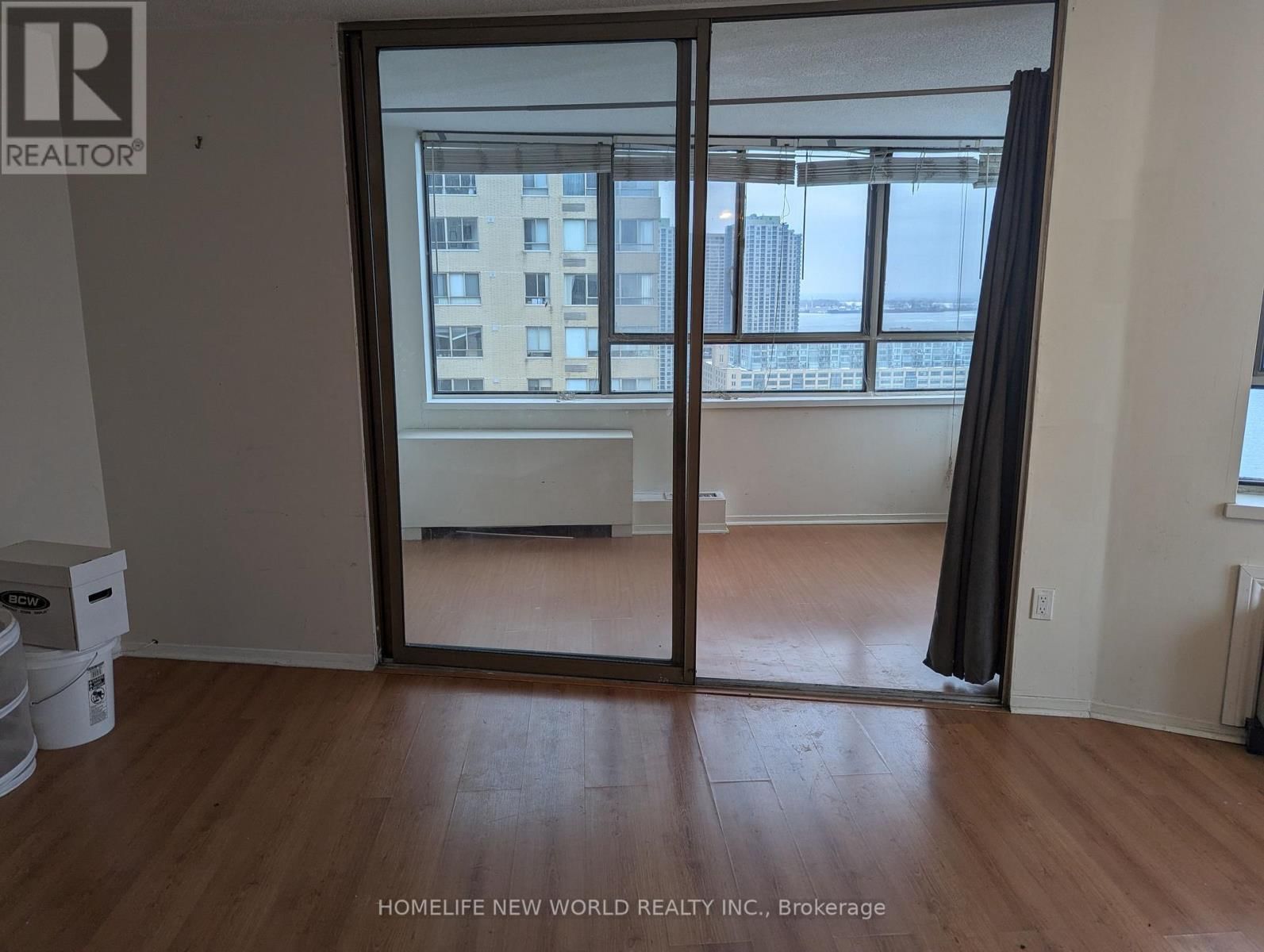 2501 - 270 QUEENS QUAY WEST Image 13