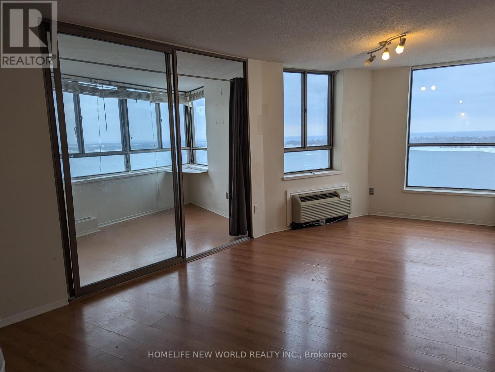 2501 - 270 QUEENS QUAY WEST Image 19