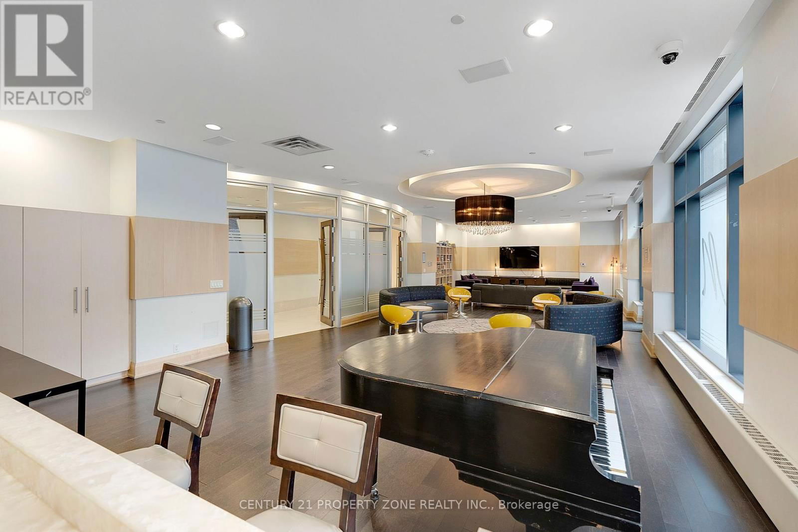 407 - 600 FLEET STREET Image 9