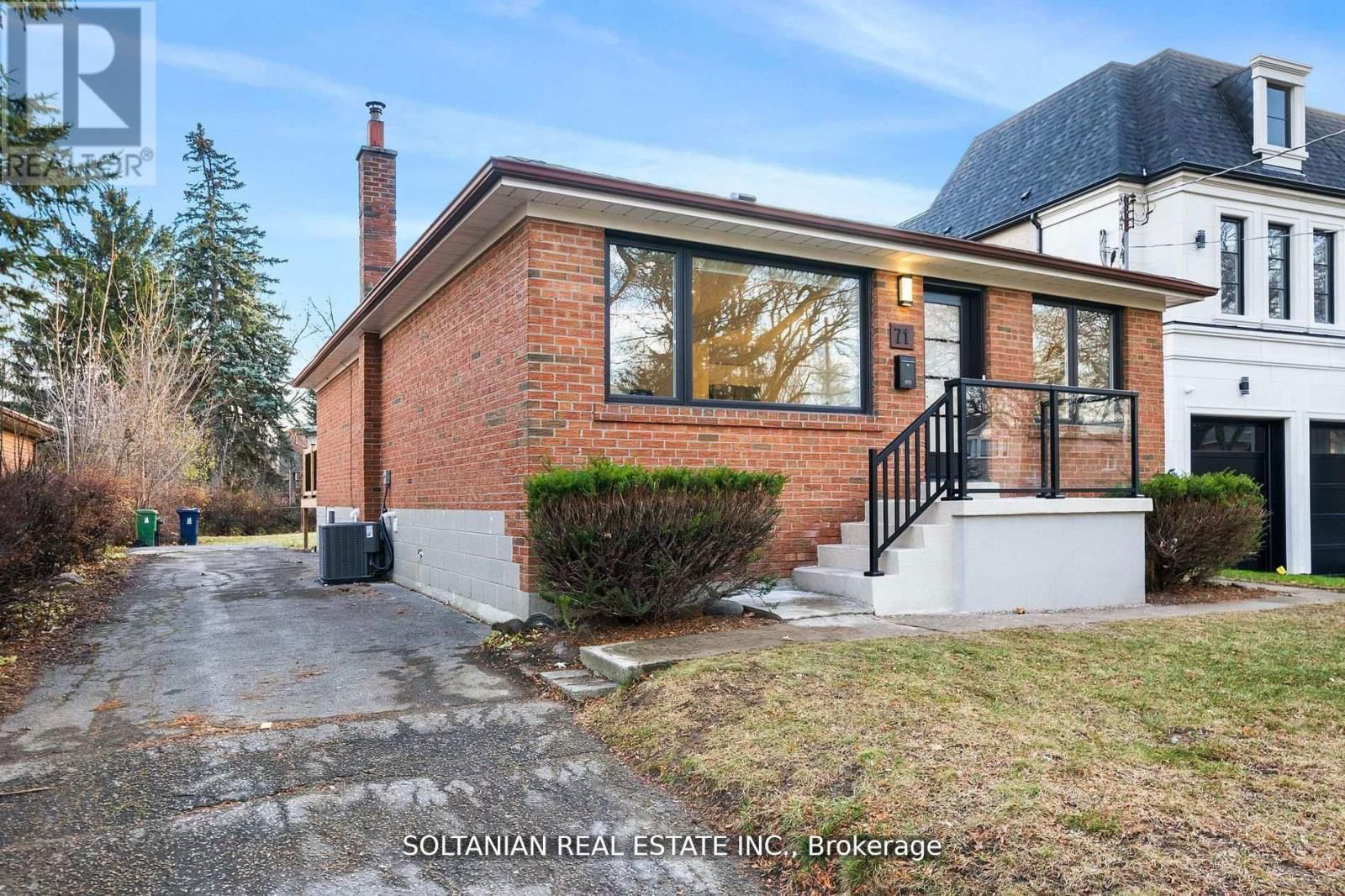 Bsmt - 71 CENTRE AVENUE Image 2