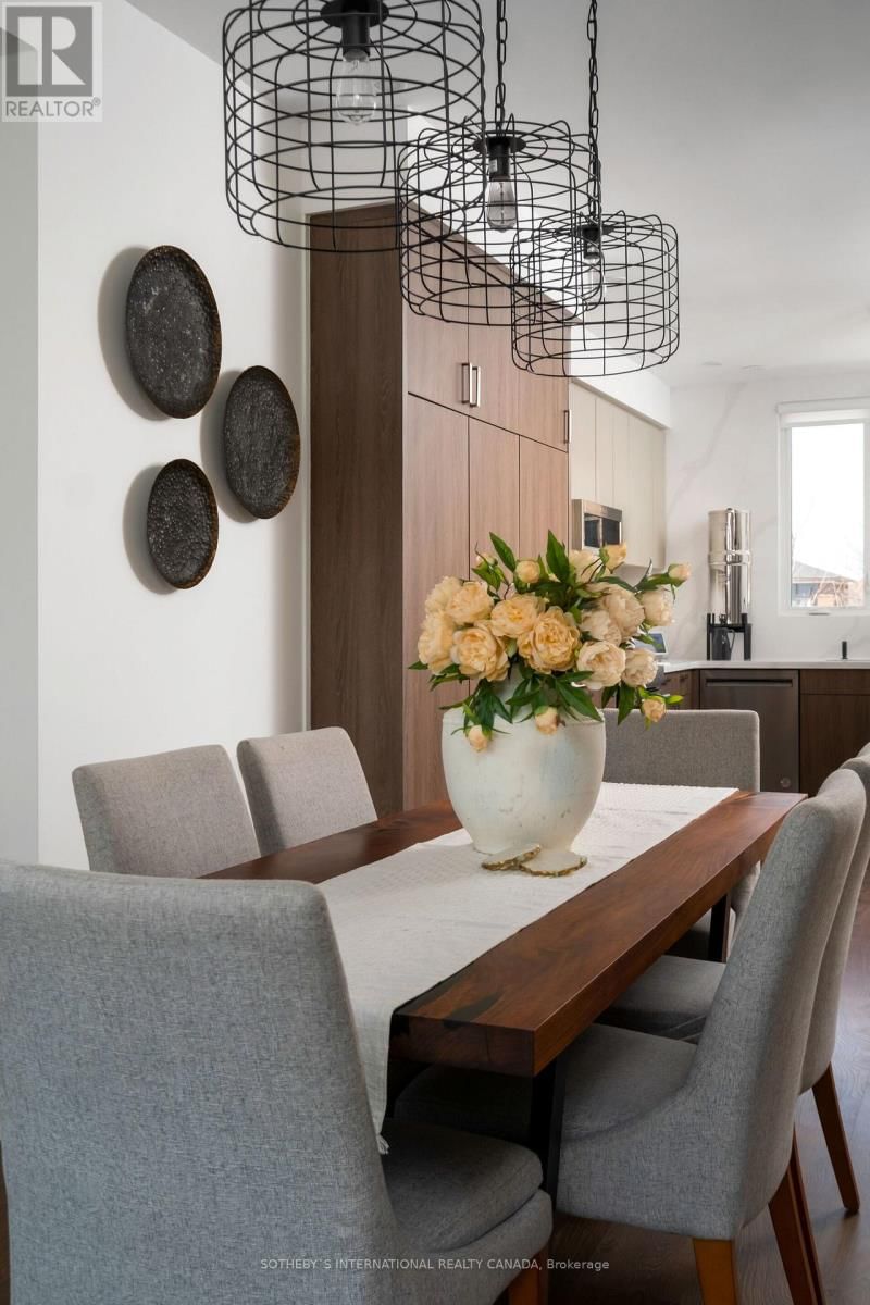141 GREEN GARDENS BOULEVARD Image 16