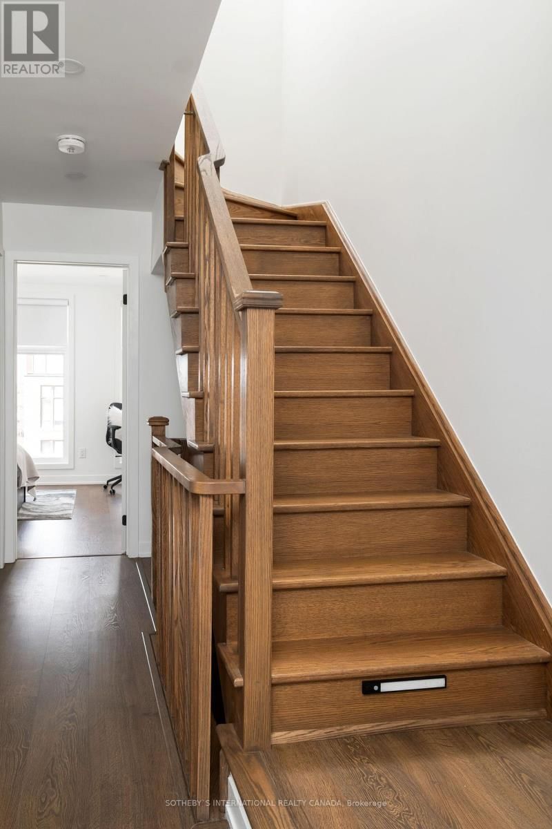 141 GREEN GARDENS BOULEVARD Image 19