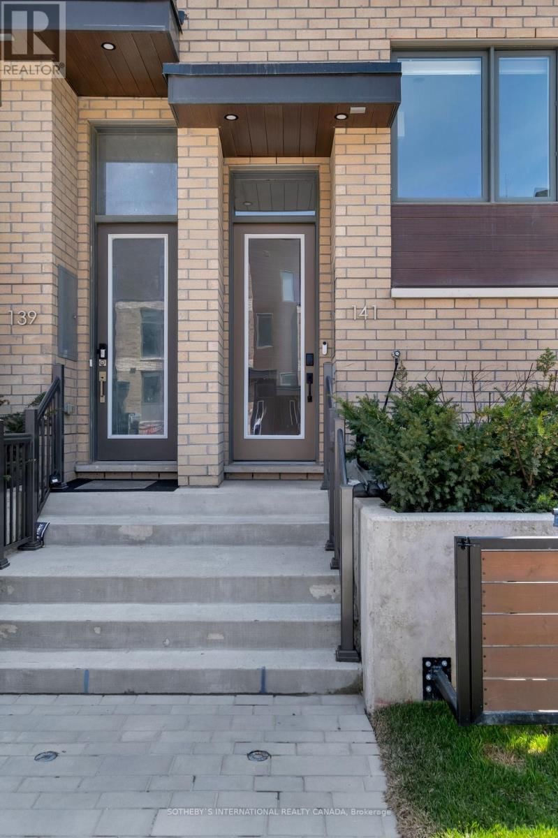 141 GREEN GARDENS BOULEVARD Image 2