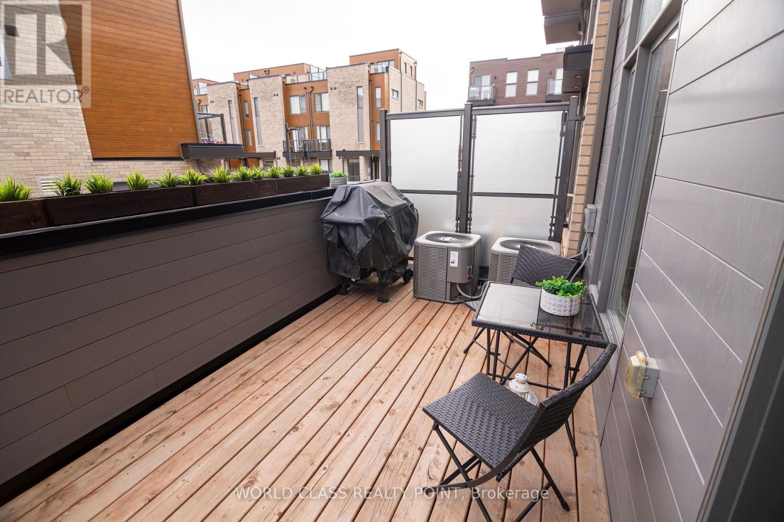 133 GREEN GARDENS BOULEVARD Image 14